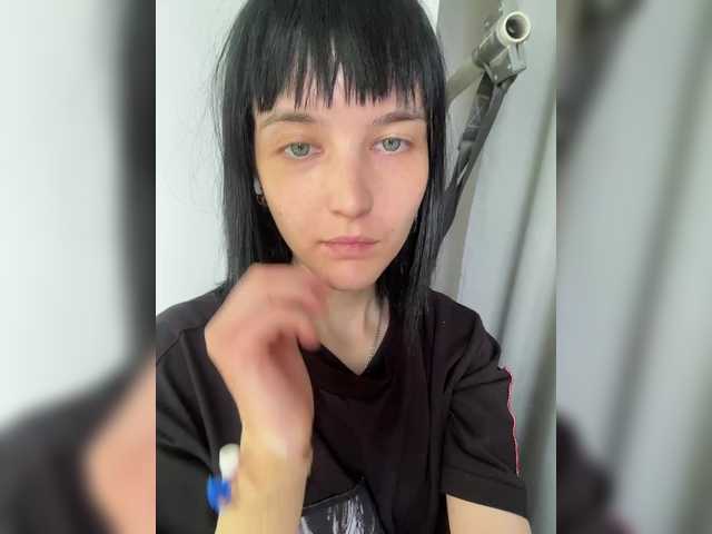 DeadDollz live cam on BongaCams