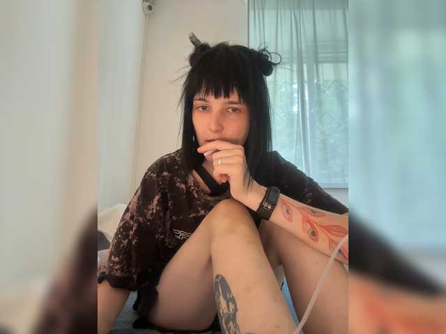 DeadDollz live cam on BongaCams