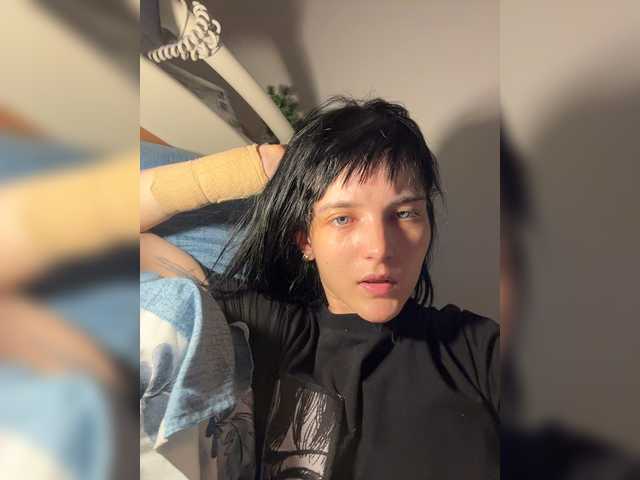 DeadDollz live cam on BongaCams