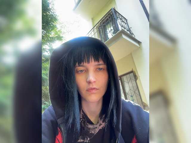 DeadDollz live cam on BongaCams