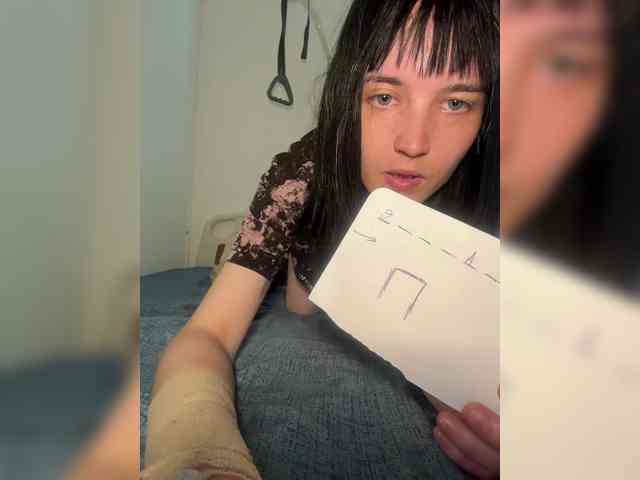 DeadDollz webcam