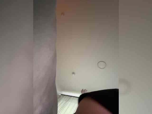DeadDollz webcam