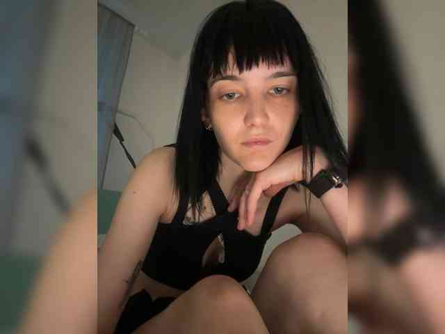 DeadDollz webcam