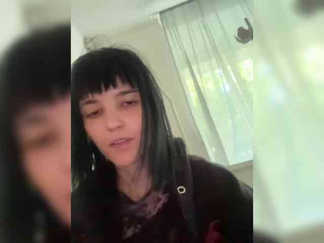 DeadDollz webcam