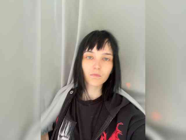 DeadDollz webcam