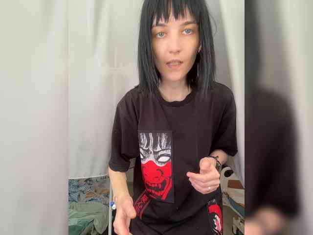 DeadDollz webcam