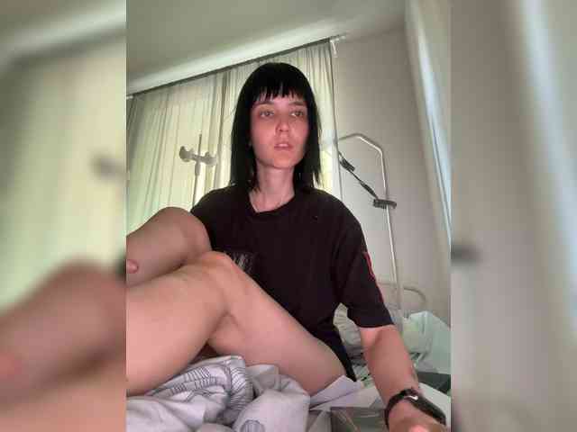 DeadDollz webcam