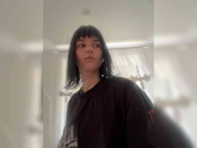 DeadDollz webcam