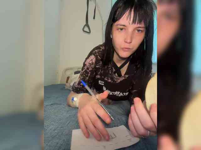 DeadDollz webcam