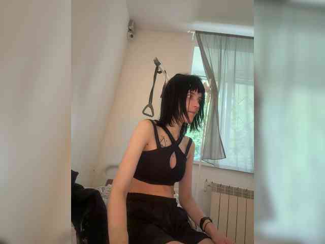 DeadDollz webcam