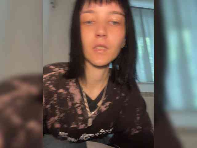 DeadDollz webcam