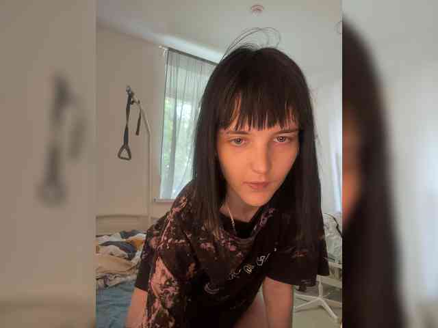DeadDollz webcam