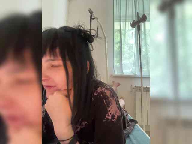 DeadDollz webcam