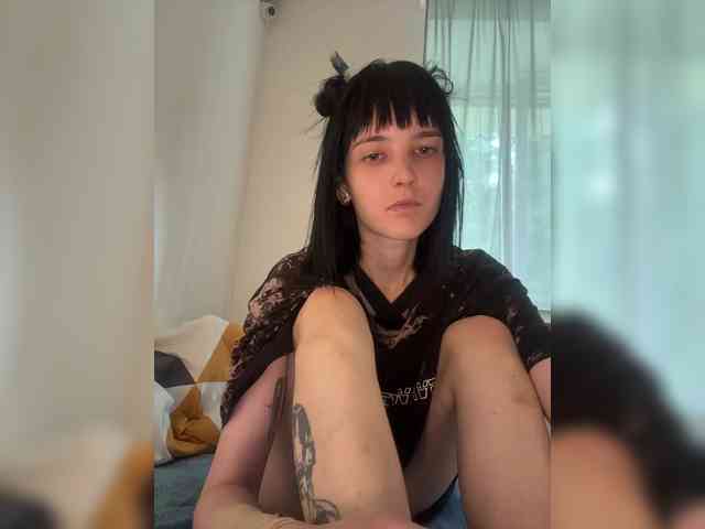 DeadDollz webcam