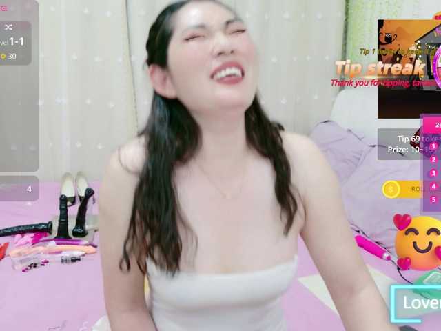 ViviCharm live cam on BongaCams
