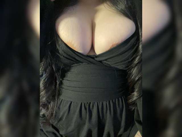 LiLiBet's BongaCams show and profile