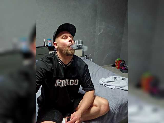 RIM-and-ARI's BongaCams profile