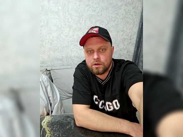 RIM-and-ARI's BongaCams profile