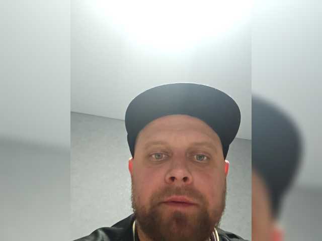 RIM-and-ARI's BongaCams profile