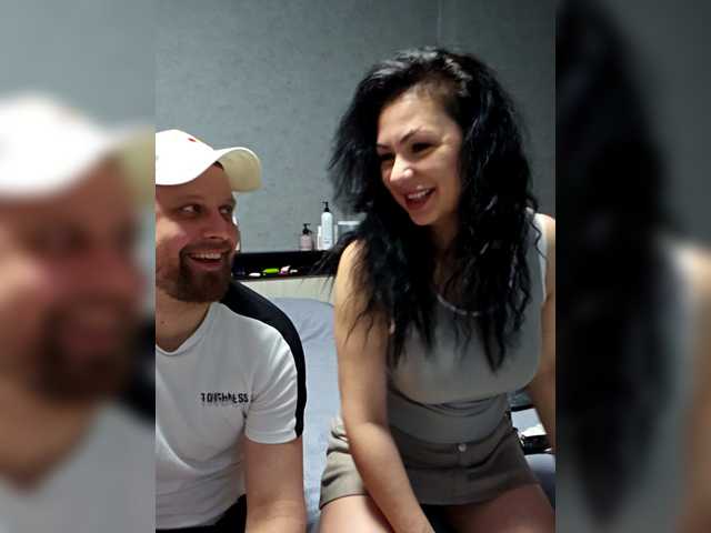 RIM-and-ARI's BongaCams profile