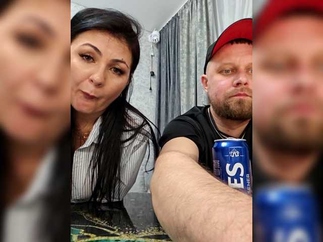 RIM-and-ARI's BongaCams show and profile