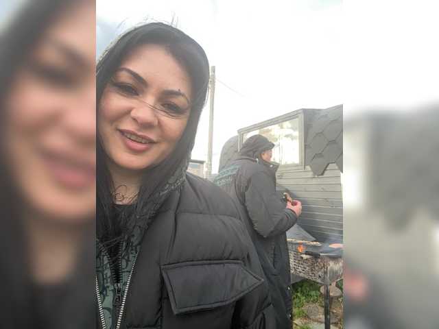 RIM-and-ARI's BongaCams profile