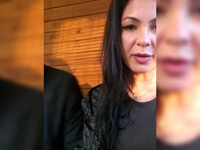 RIM-and-ARI's BongaCams show and profile