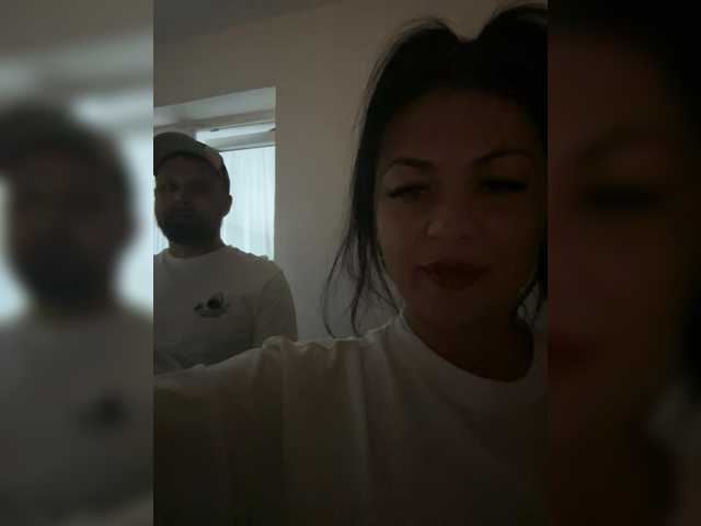 RIM-and-ARI live cam on BongaCams