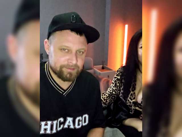 RIM-and-ARI's BongaCams show and profile