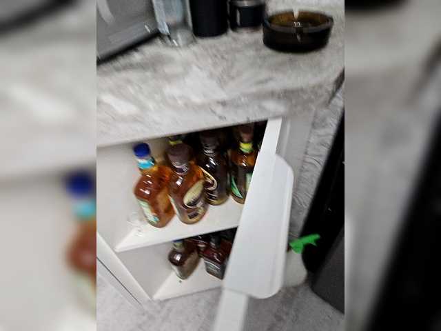 RIM-and-ARI's BongaCams show and profile