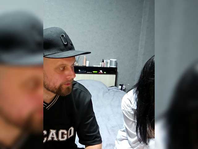 RIM-and-ARI's BongaCams show and profile