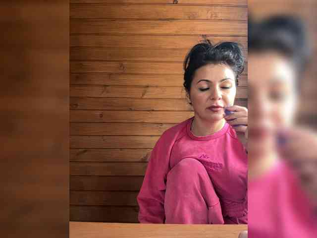 RIM-and-ARI Live Webcam on BongaCams