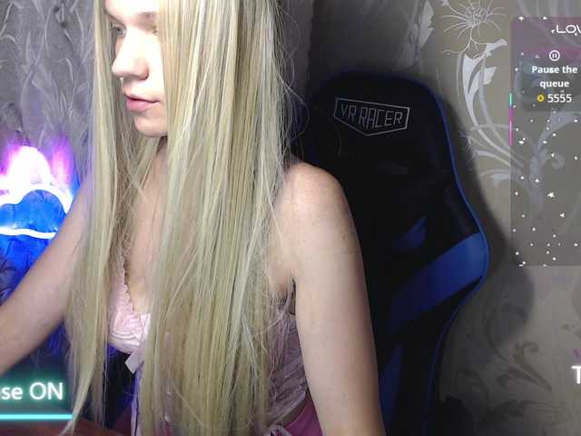 shinyvictoria live cam on BongaCams