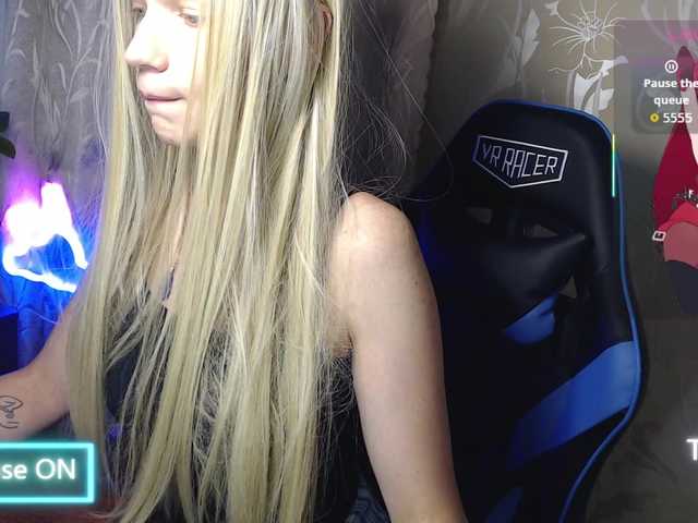 Shiny_Victoria live webcam show