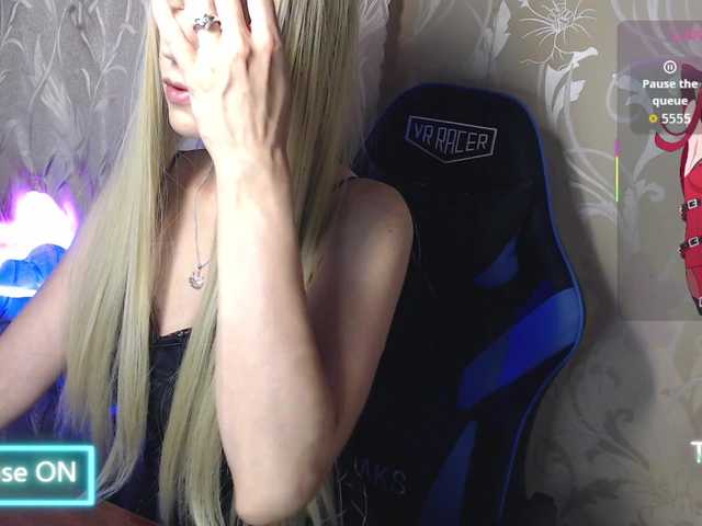 shinyvictoria live cam on BongaCams