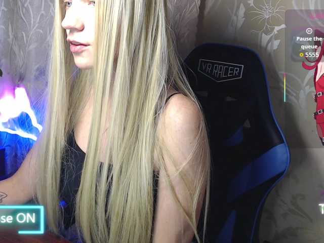 Shiny_Victoria live webcam show