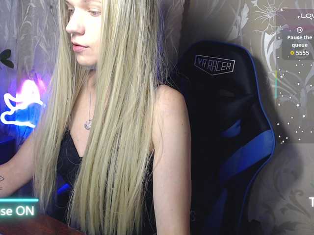 shinyvictoria live cam on BongaCams