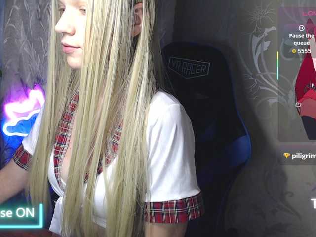 shinyvictoria live cam on BongaCams