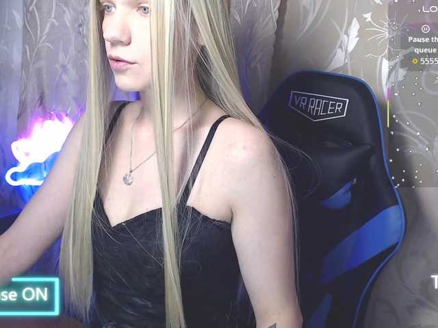 shinyvictoria live cam on BongaCams