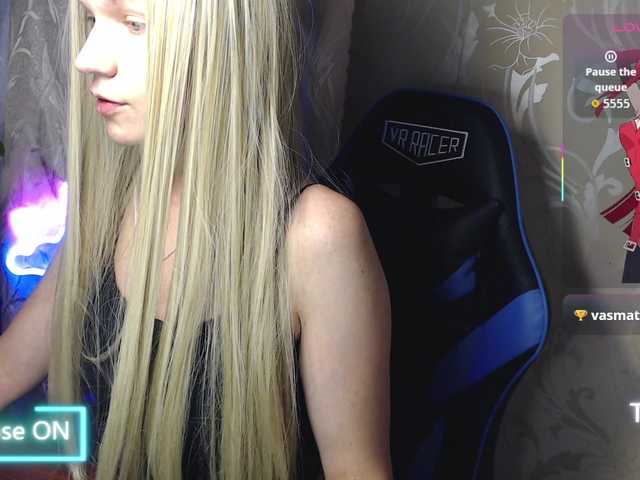 Shiny_Victoria live webcam show