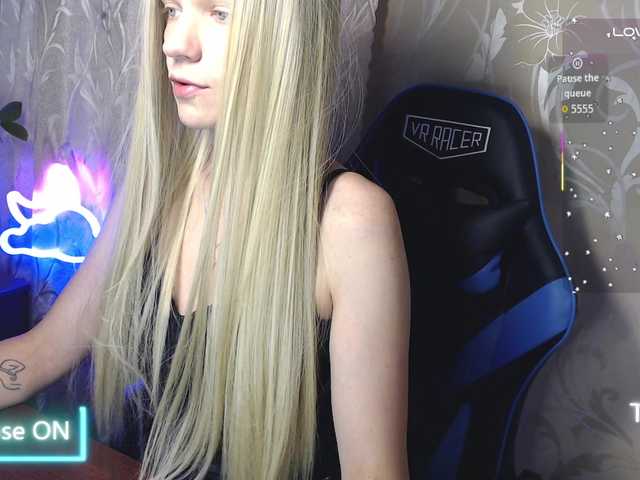 shinyvictoria live cam on BongaCams