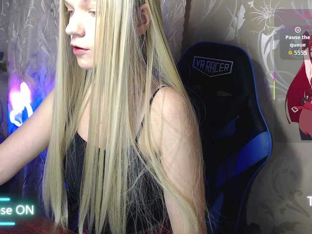 shinyvictoria live cam on BongaCams
