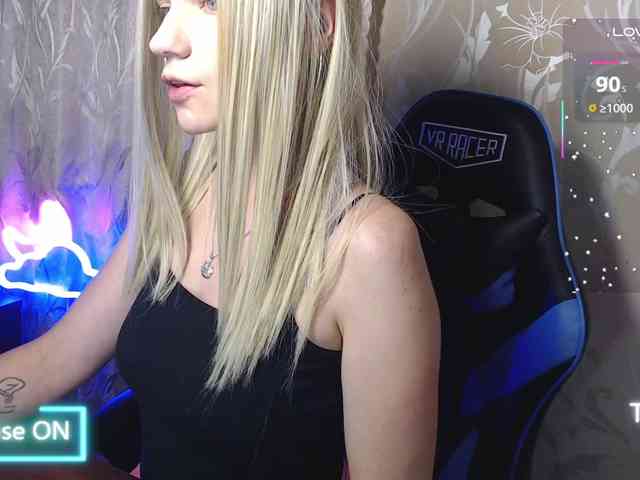 shinyvictoria Live Webcam on BongaCams