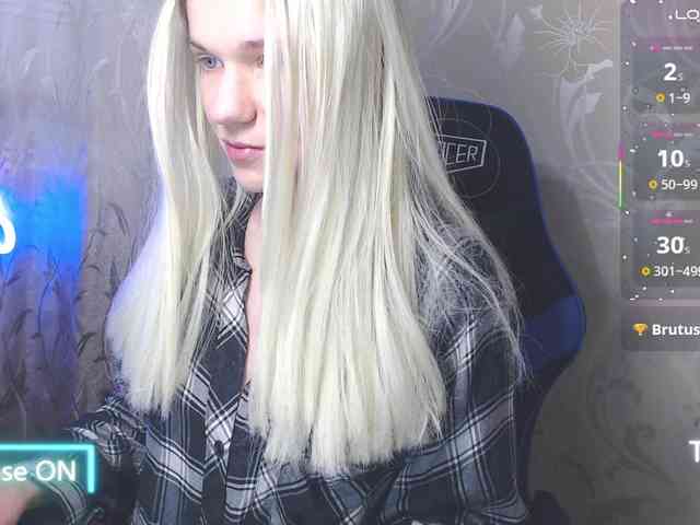 Shiny_Victoria