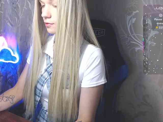 Shiny_Victoria webcam