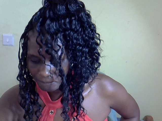 Curvy-goddessa