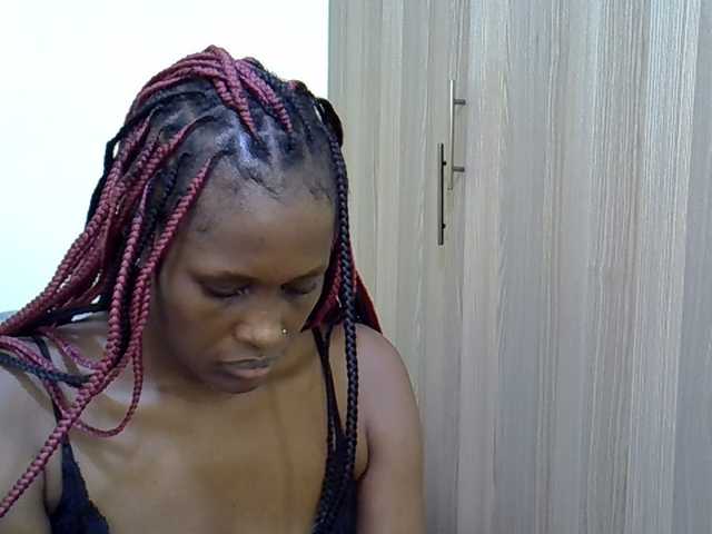Curvy-goddessa live cam on BongaCams