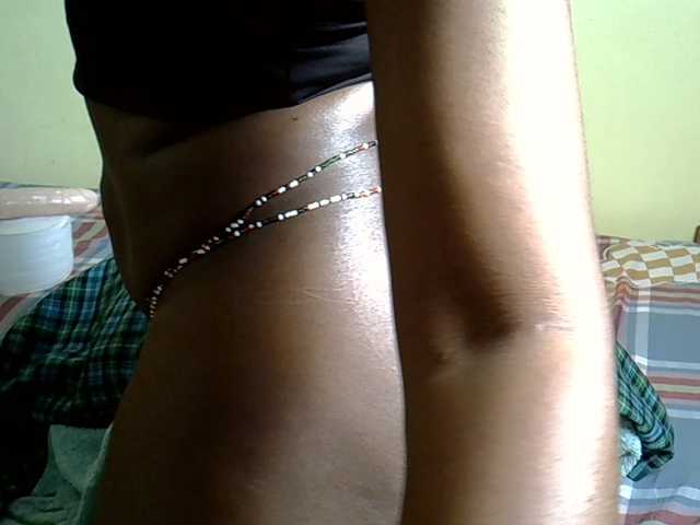 Curvy-goddessa live cam on BongaCams