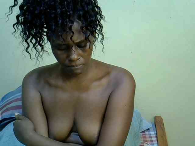 Curvy-goddessa webcam