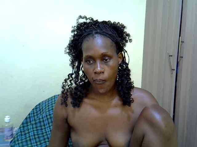 Curvy-goddessa